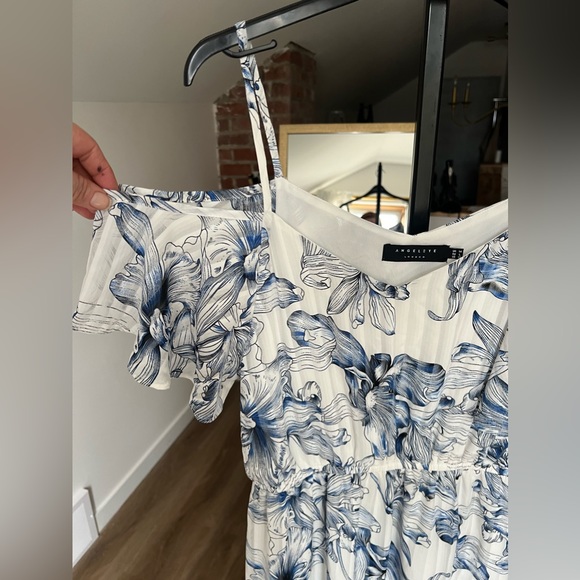 Angel Eye London Cold Shoulder Flutter Sleeve Chiffon Lined Pleated Dress - Picture 2 of 2